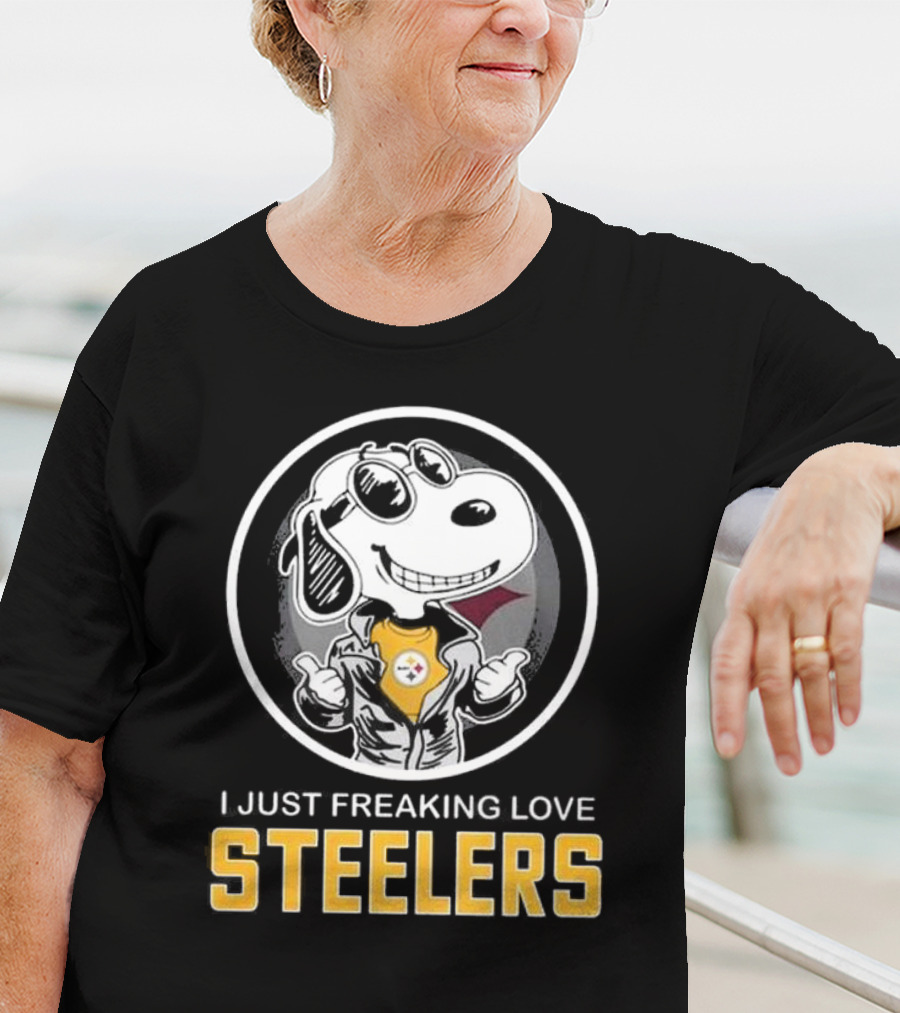 I Just Freaking Love Steelers Pittsburgh Steelers Snoopy T-Shirt