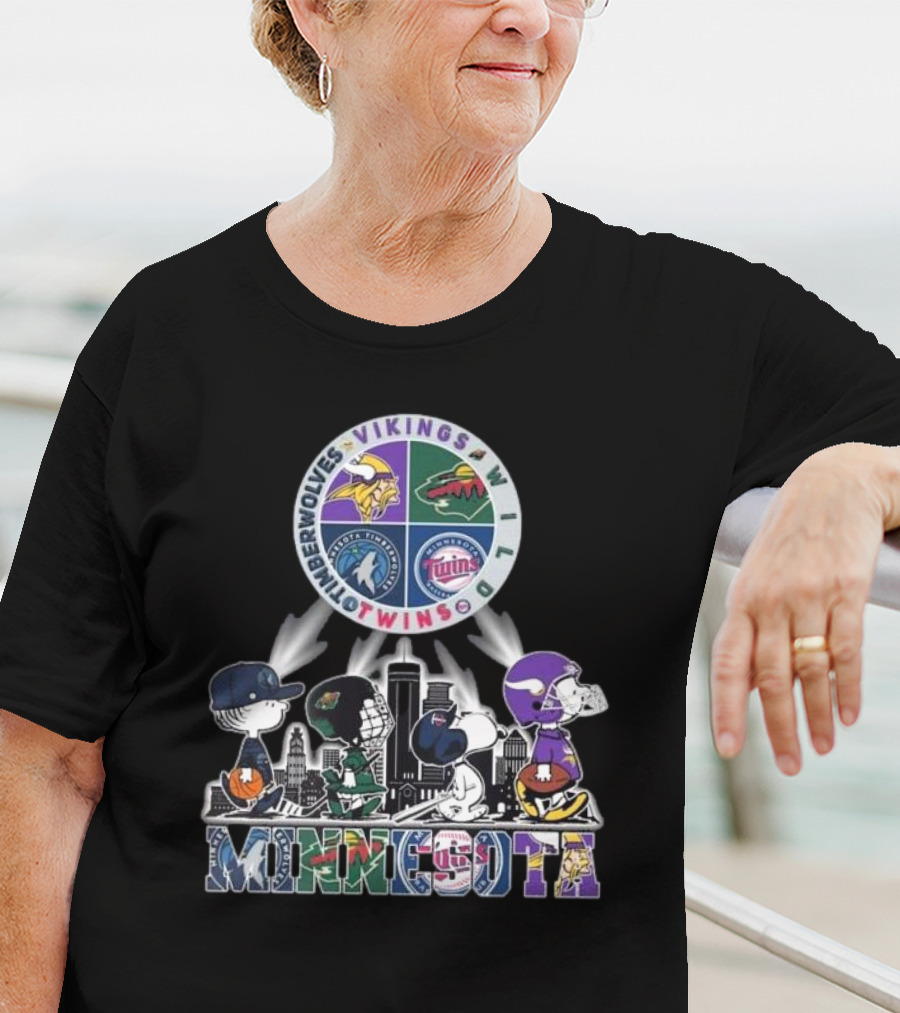 Snoopy Minnesota Vikings Timberwolves Wild Twins Cityscape T-Shirt