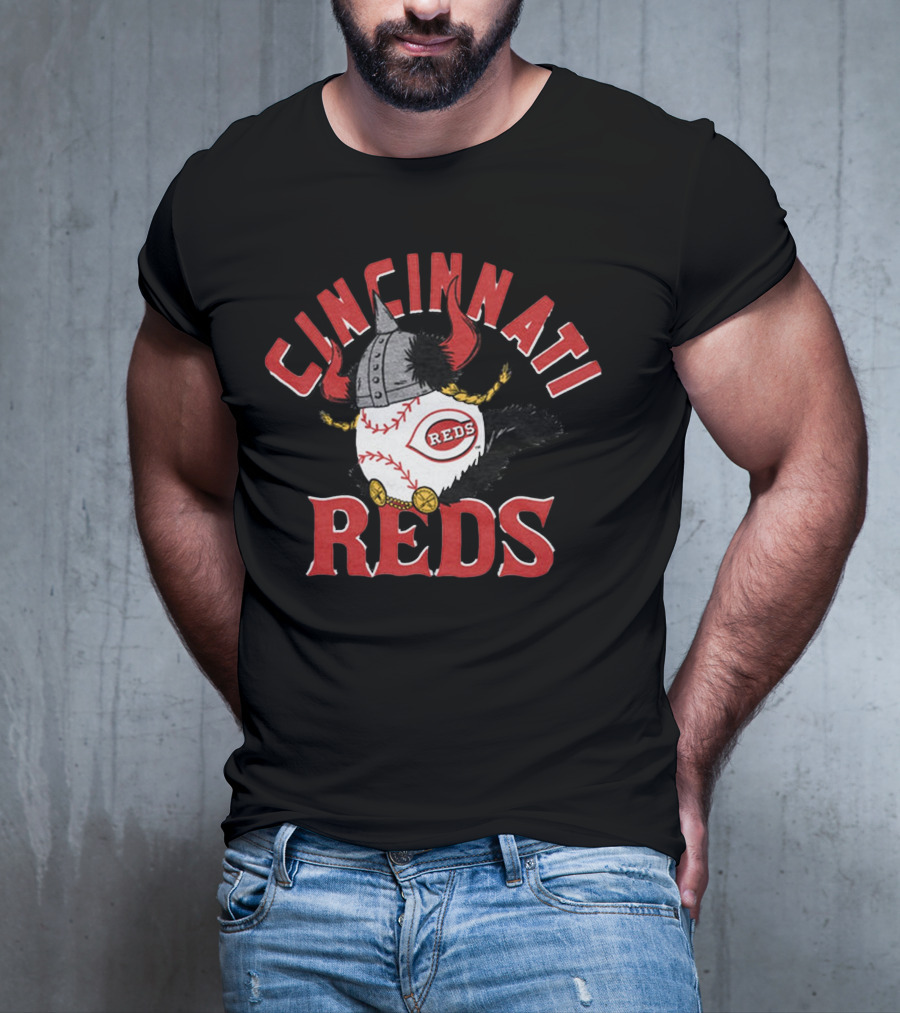 Cincinnati Reds Viking Baseball Helmet And Horns T-Shirt