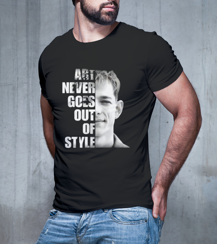 Art Never Goes Out Of Style Iconic Portrait Half Face T-Shirt