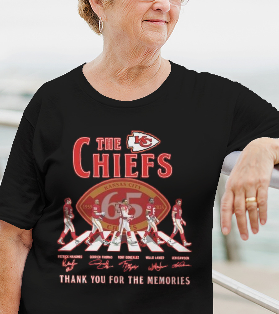 The Kansas City Chiefs 65 Years Thank You For The Memories Patrick Mahomes Derrick Thomas Tony Gonzalez Willie Lanier Len Dawson Abbey Road Signatures T-Shirt