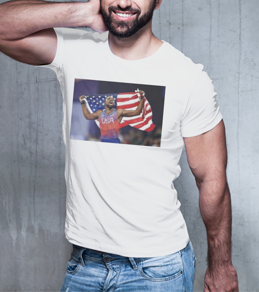 USA Track Champion Noah Lyles Celebrates 100M Victory Paris Olympics T-Shirt