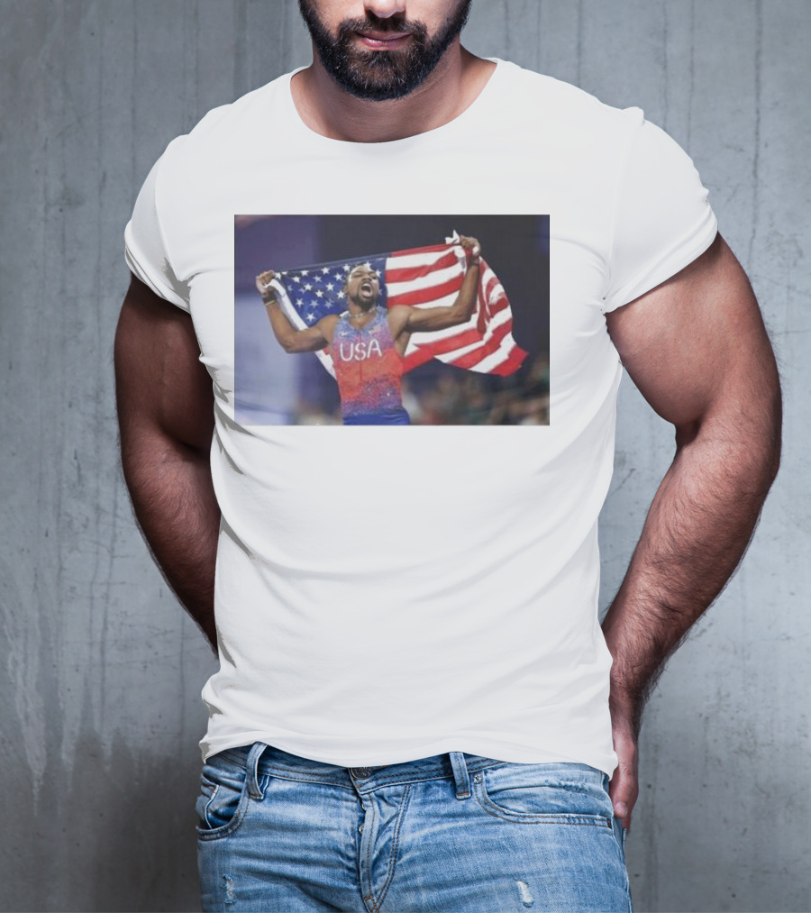 USA Track Champion Noah Lyles Celebrates 100M Victory Paris Olympics T-Shirt