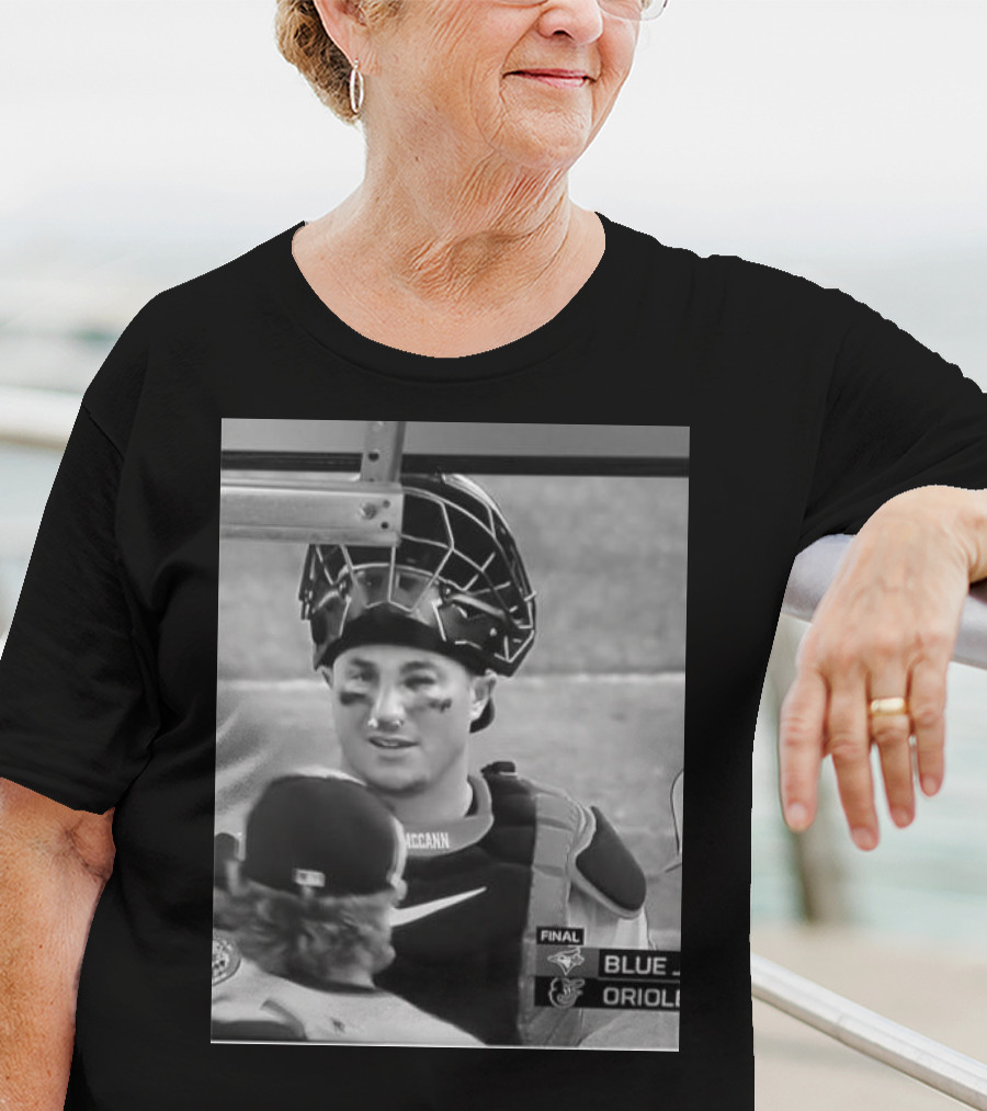 Orioles Catcher James Mccann Nosebleeds After Hit In Face During Game Against Blue Jays T-Shirt