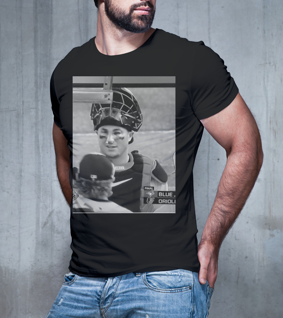 Orioles Catcher James Mccann Nosebleeds After Hit In Face During Game Against Blue Jays T-Shirt