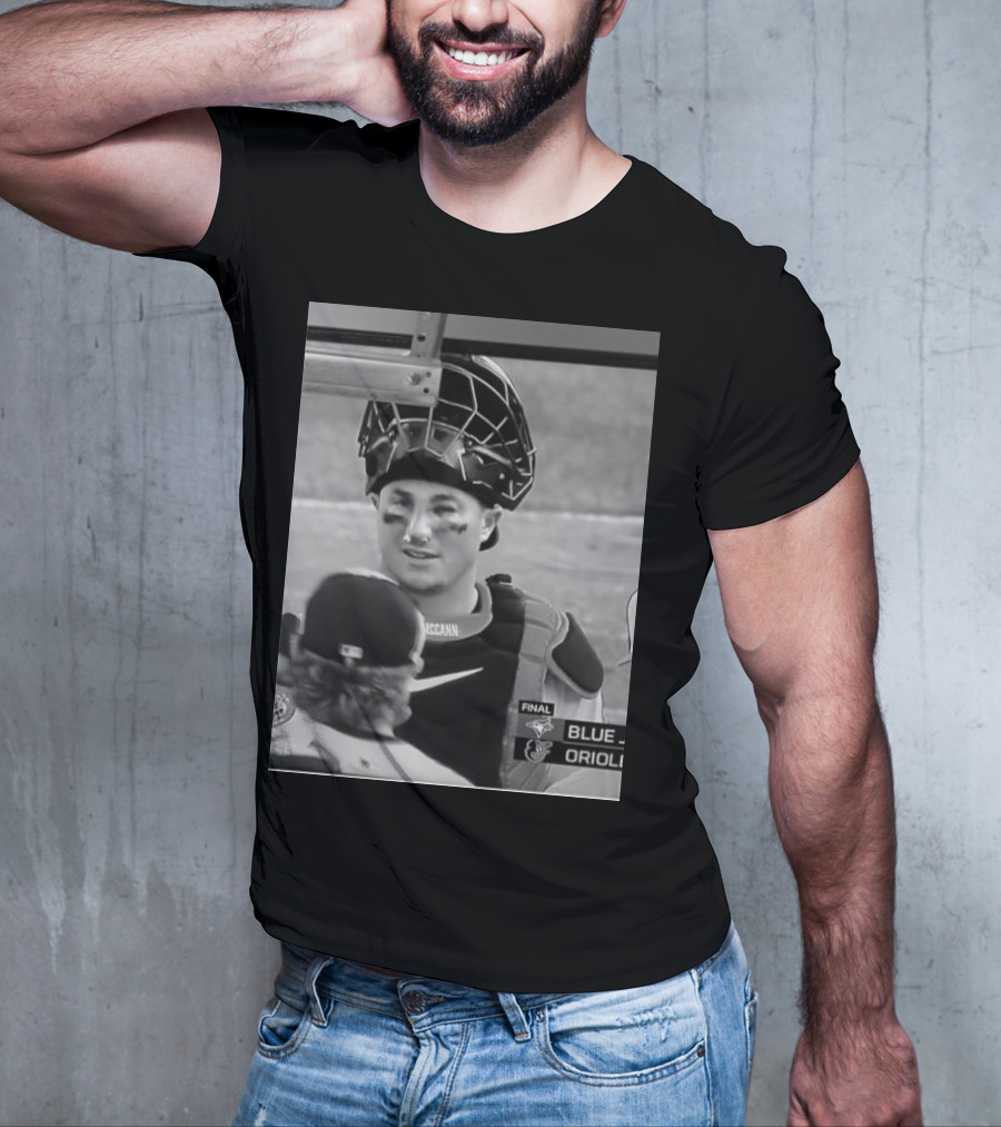 Orioles Catcher James Mccann Nosebleeds After Hit In Face During Game Against Blue Jays T-Shirt