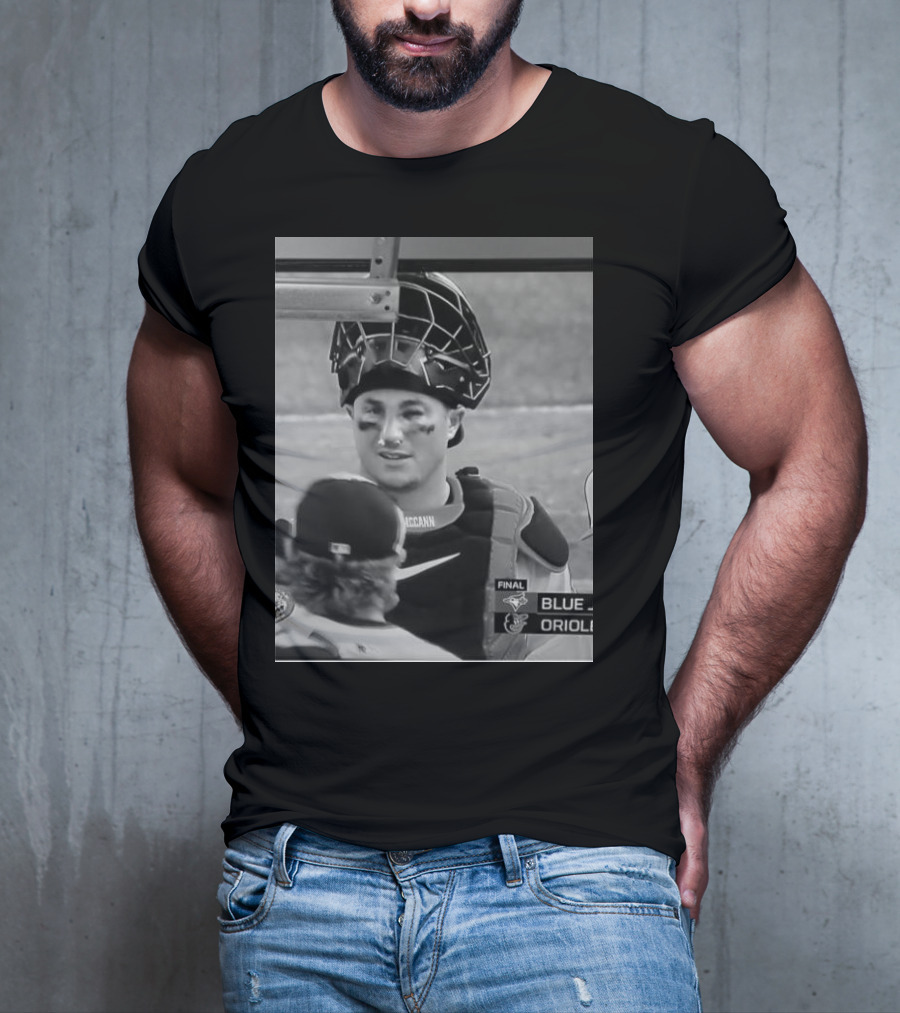 Orioles Catcher James Mccann Nosebleeds After Hit In Face During Game Against Blue Jays T-Shirt