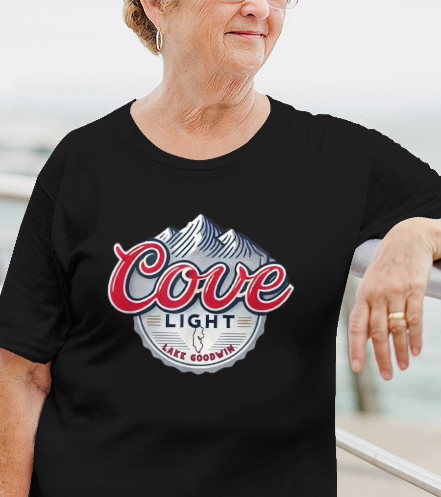 Cove Light Lake Goodwin Washington Mountain Cap T-Shirt