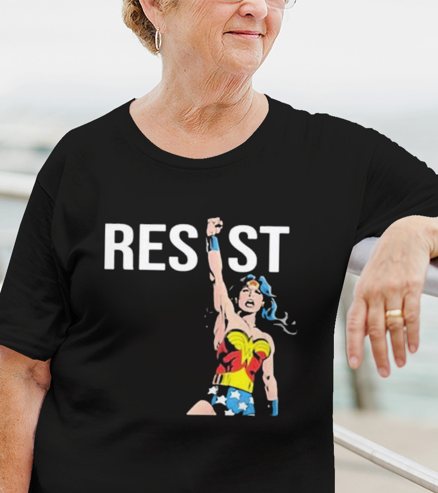 Wonder Woman Resist Power Iconic Fist Uplift T-Shirt