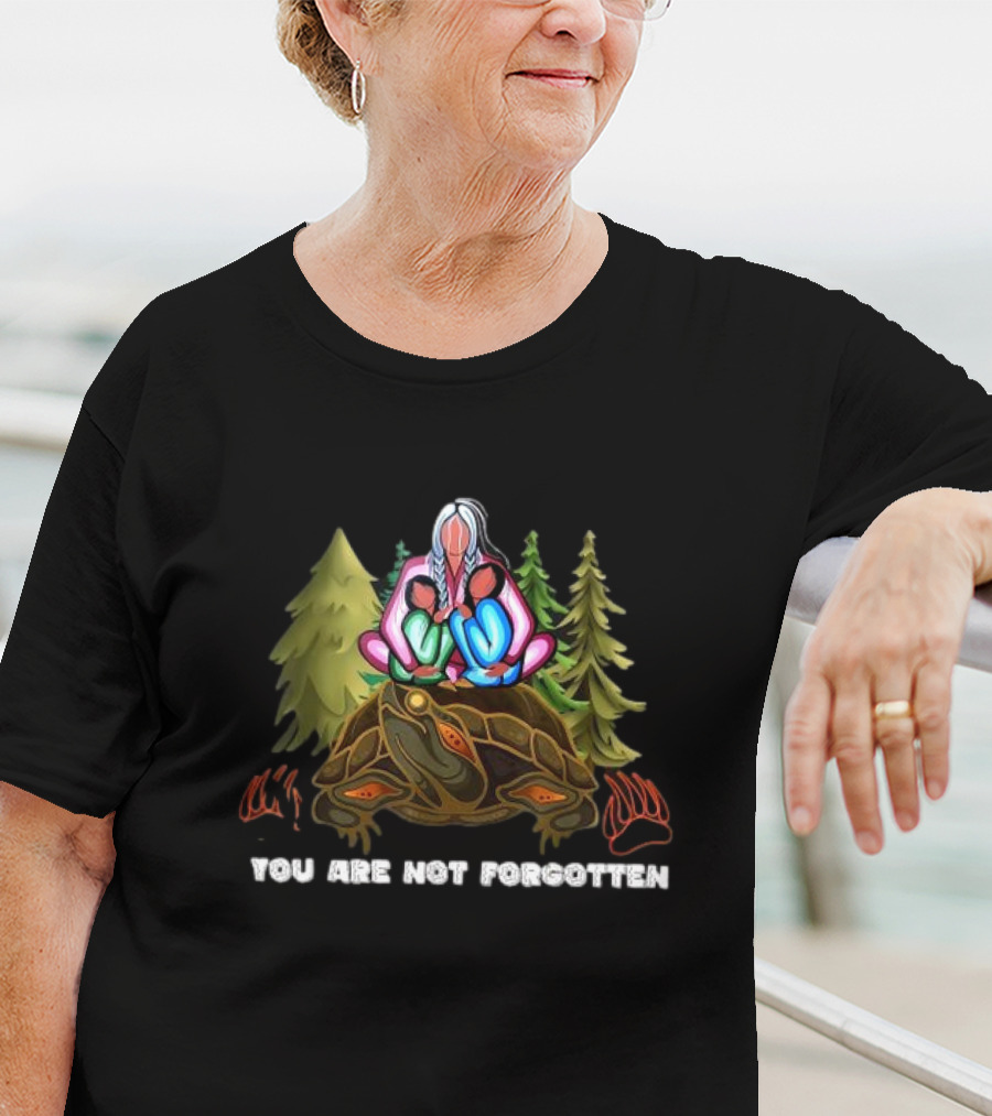 You Are Not Forgotten Native American Women MMIW Awareness Turtle And Tree Symbolism T-Shirt