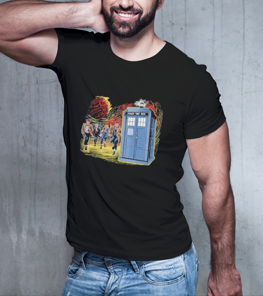 Police Public Box Time Travel Sci-fi Comics Chase With Doctor And Companions T-Shirt