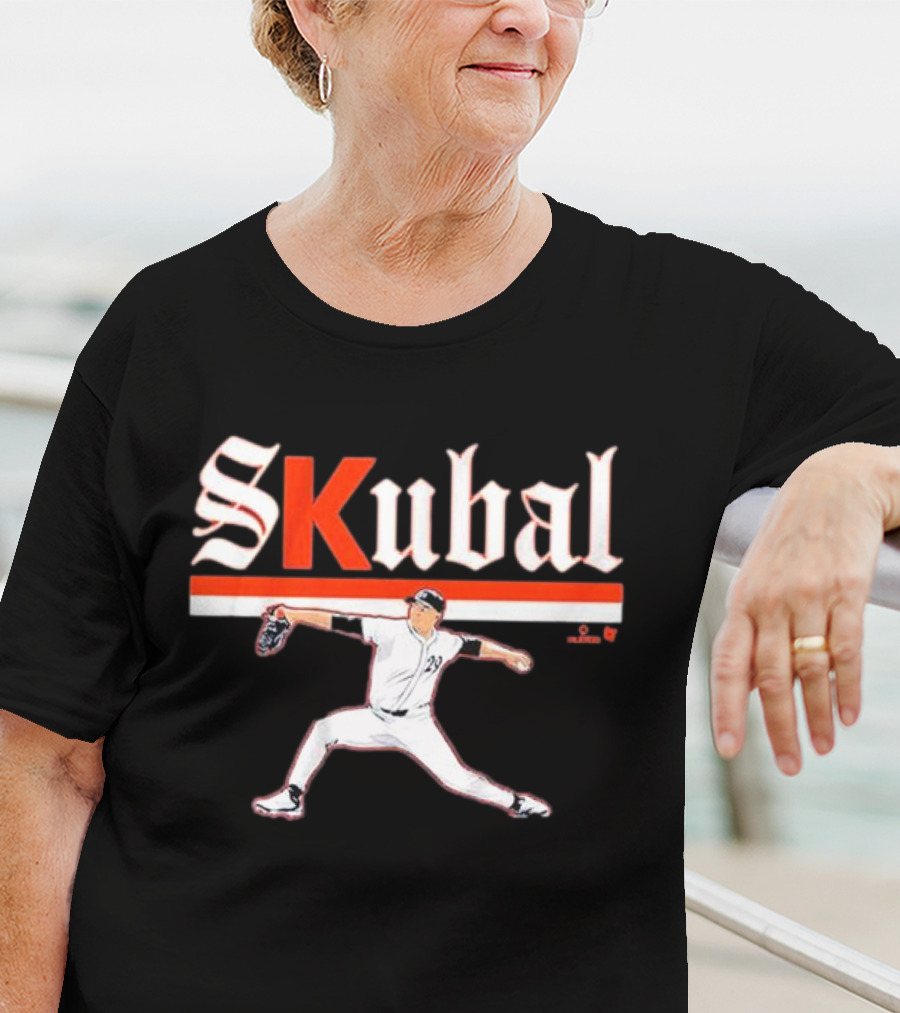 Skubal Pitching Action Vintage Style 24 T-Shirt