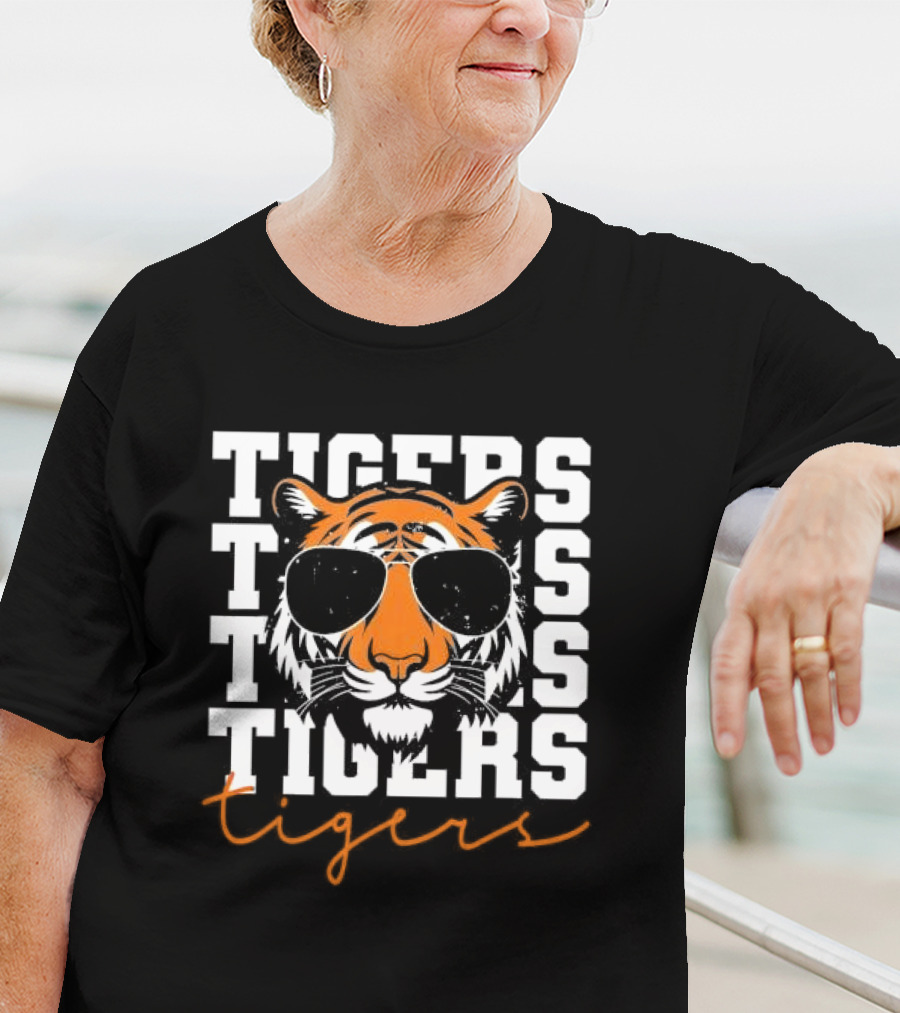 Tigers Sunglasses Cool Athletic T-Shirt
