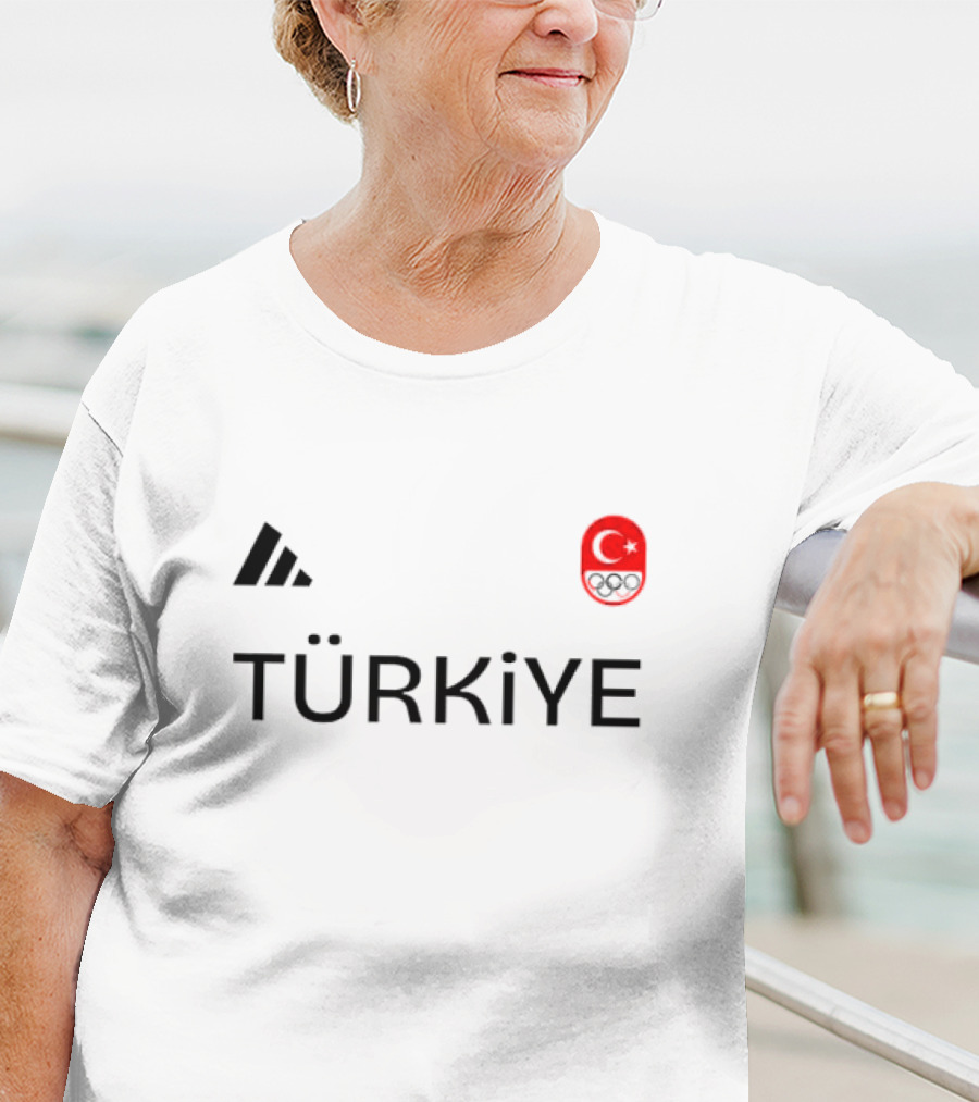 Türk Sporları Türkiye Olimpiyatları Bayrağı T-Shirt