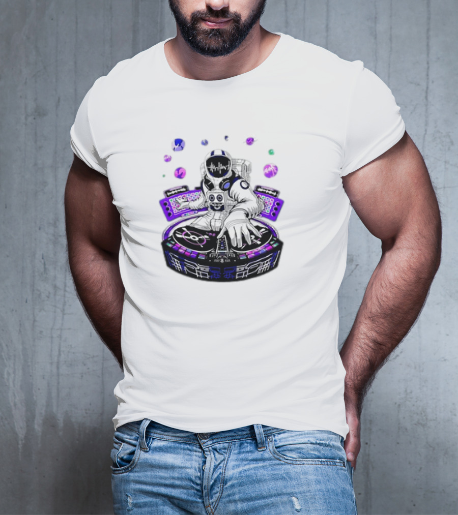 Astronaut Psychedelic DJ Psytrance Techno EDM Festival Space Music Bubbles T-Shirt