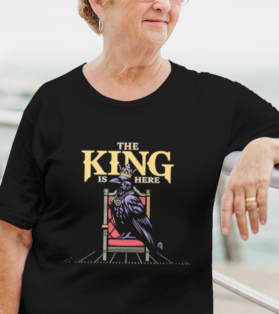 Derrick Henry The King Is Here Raven On Throne T-Shirt