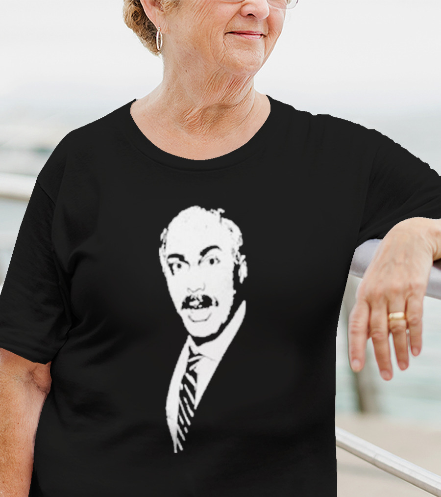 We'll Be Right Back Vine Thug Life Meme - Classic Reaction Face T-Shirt