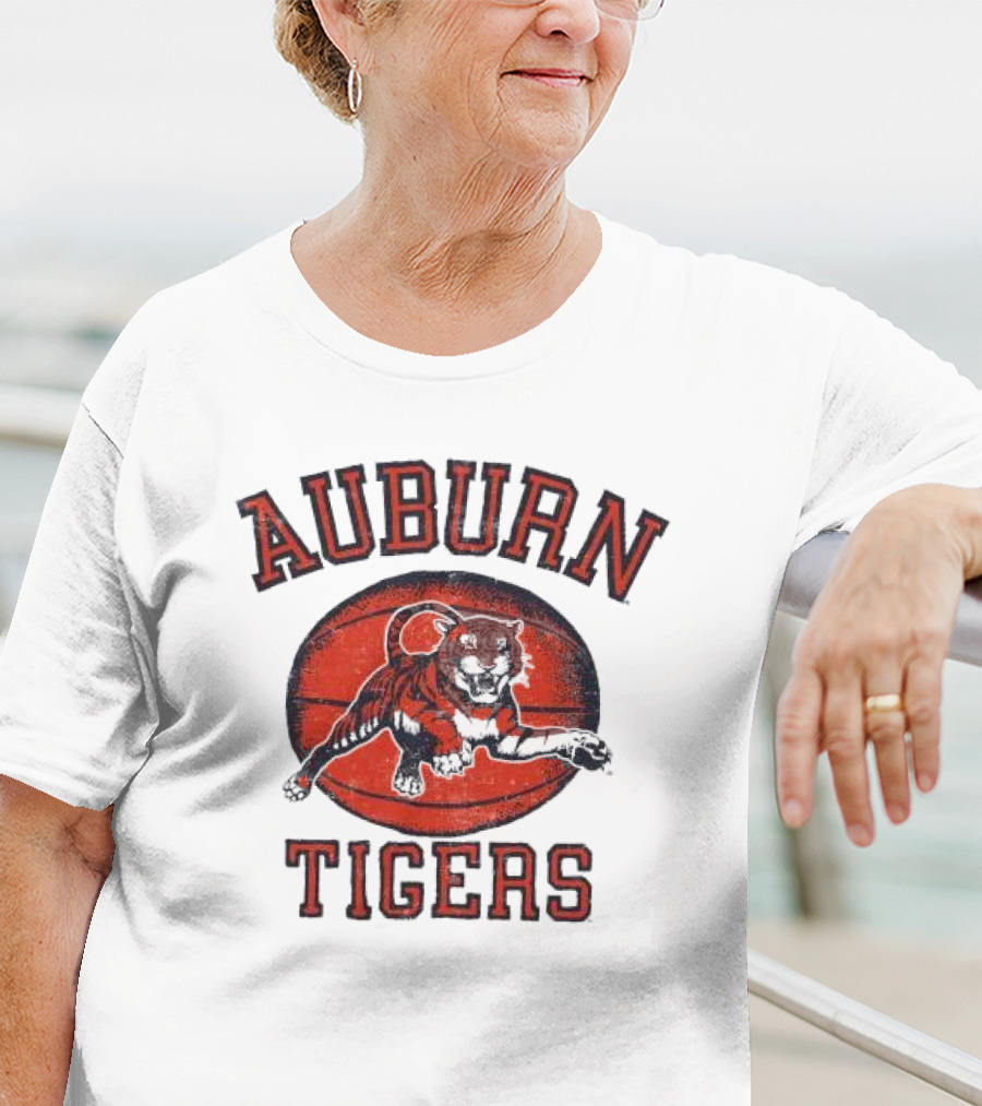 Auburn Tigers Vintage Basketball Tiger Ball T-Shirt