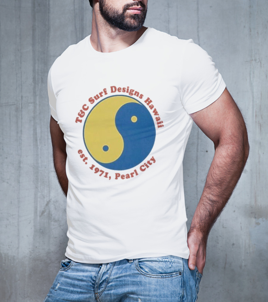 T&C Surf Designs Hawaii Est 1971 Pearl City Yin Yang T-Shirt