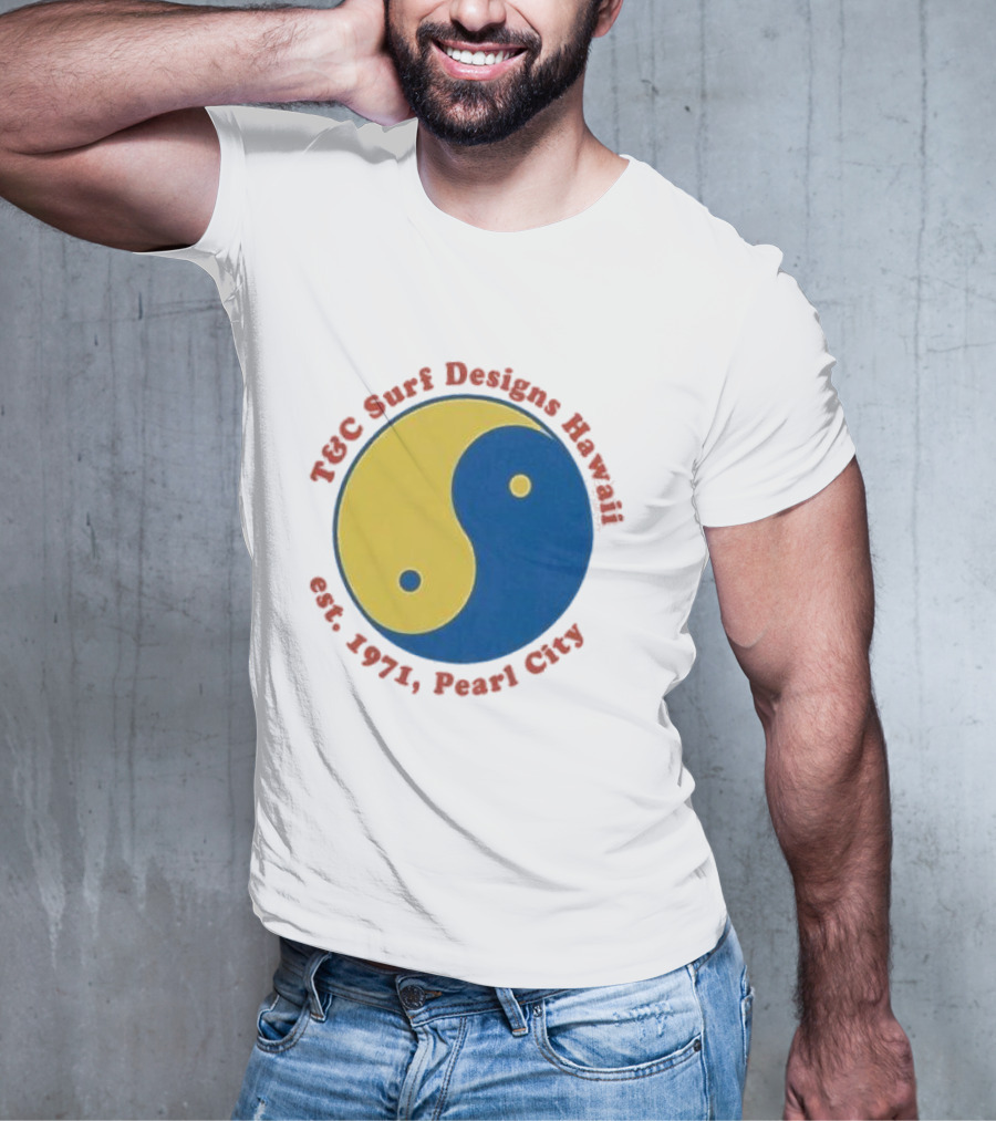 T&C Surf Designs Hawaii Est 1971 Pearl City Yin Yang T-Shirt