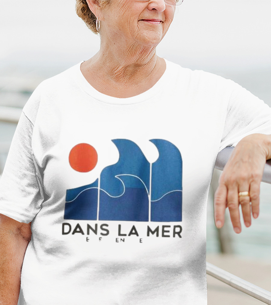 Dans La Mer Waves And Sun T-Shirt