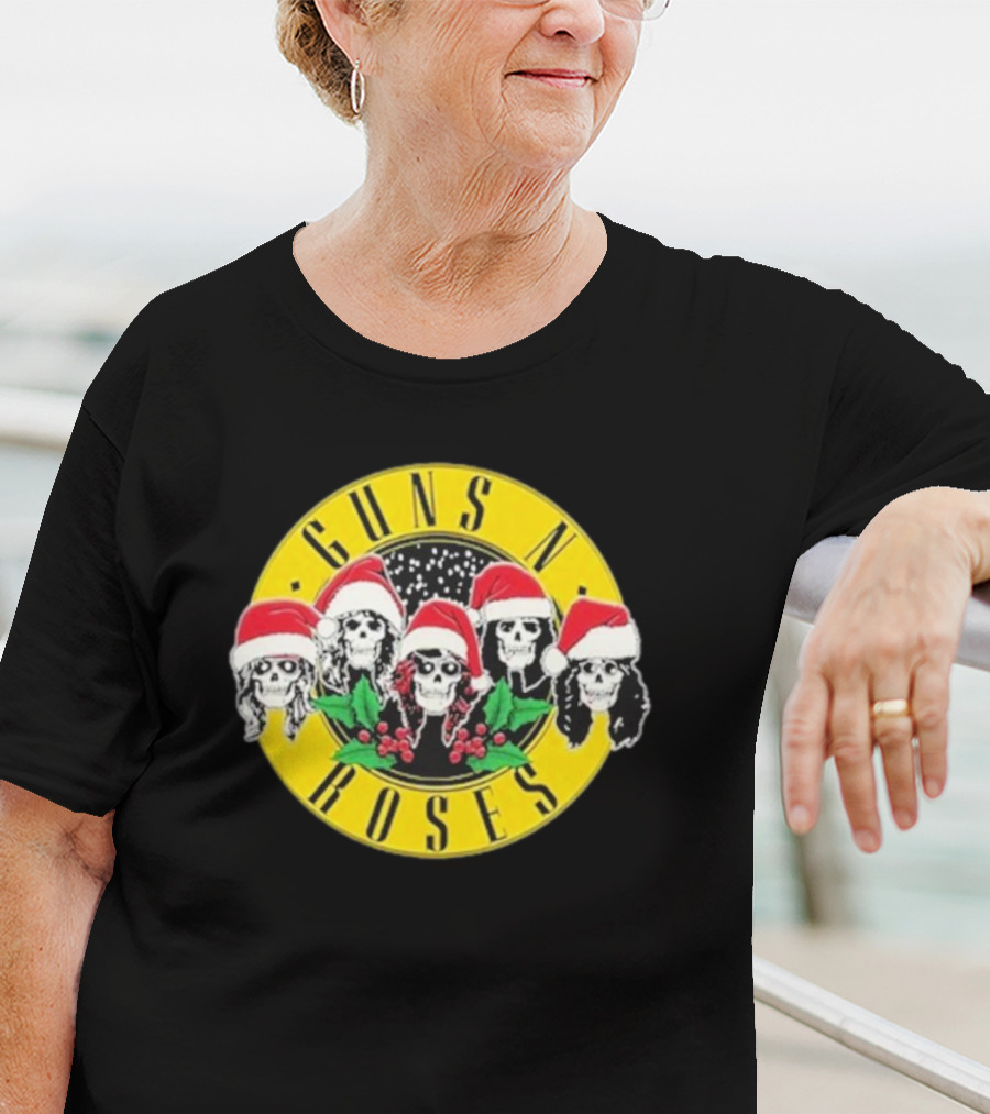 Guns N’ Roses Christmas Skulls Santa Hats T-Shirt