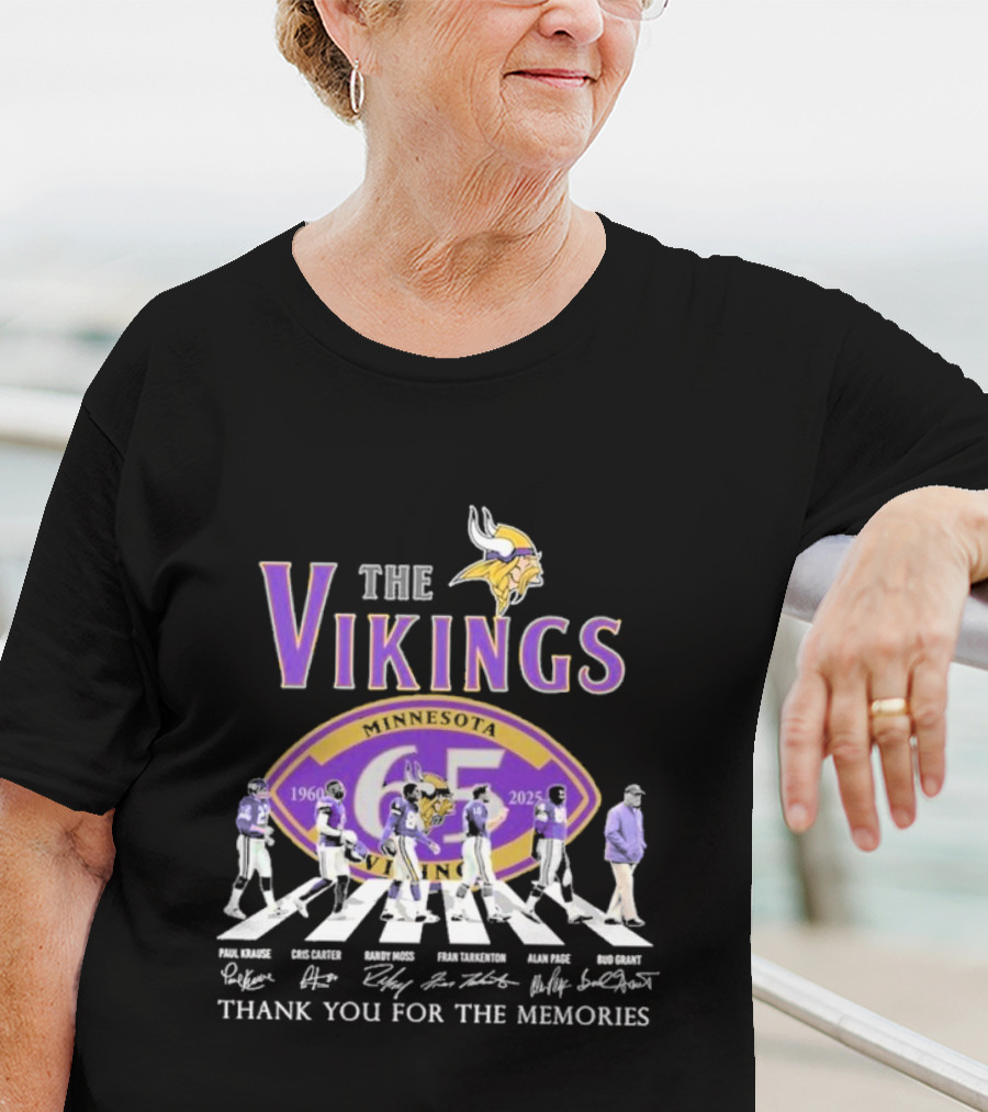 Minnesota Vikings Thank You For The Memories 1960-2025 Paul Krause Chris Carter Randy Moss Fran Tarkenton Alan Page Bud Grant T-Shirt