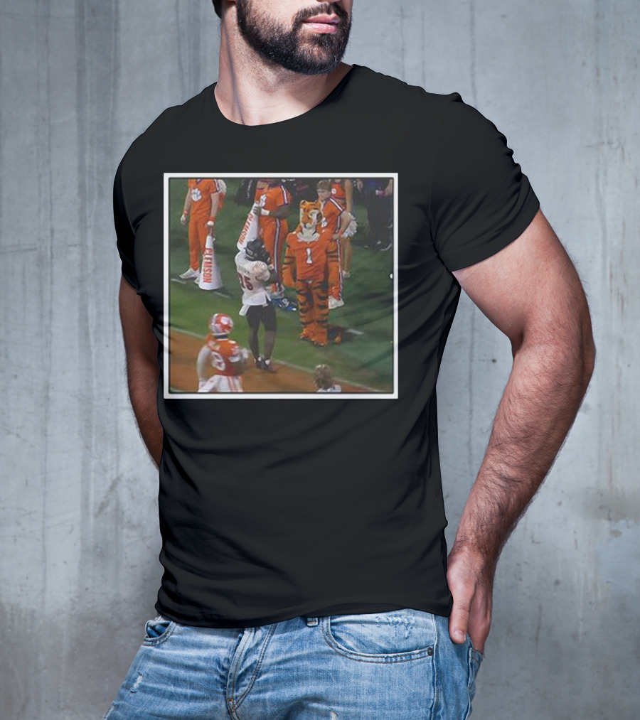 Clemson Tigers Mascot And Louisville Cardinals Player On Sideline T-Shirt