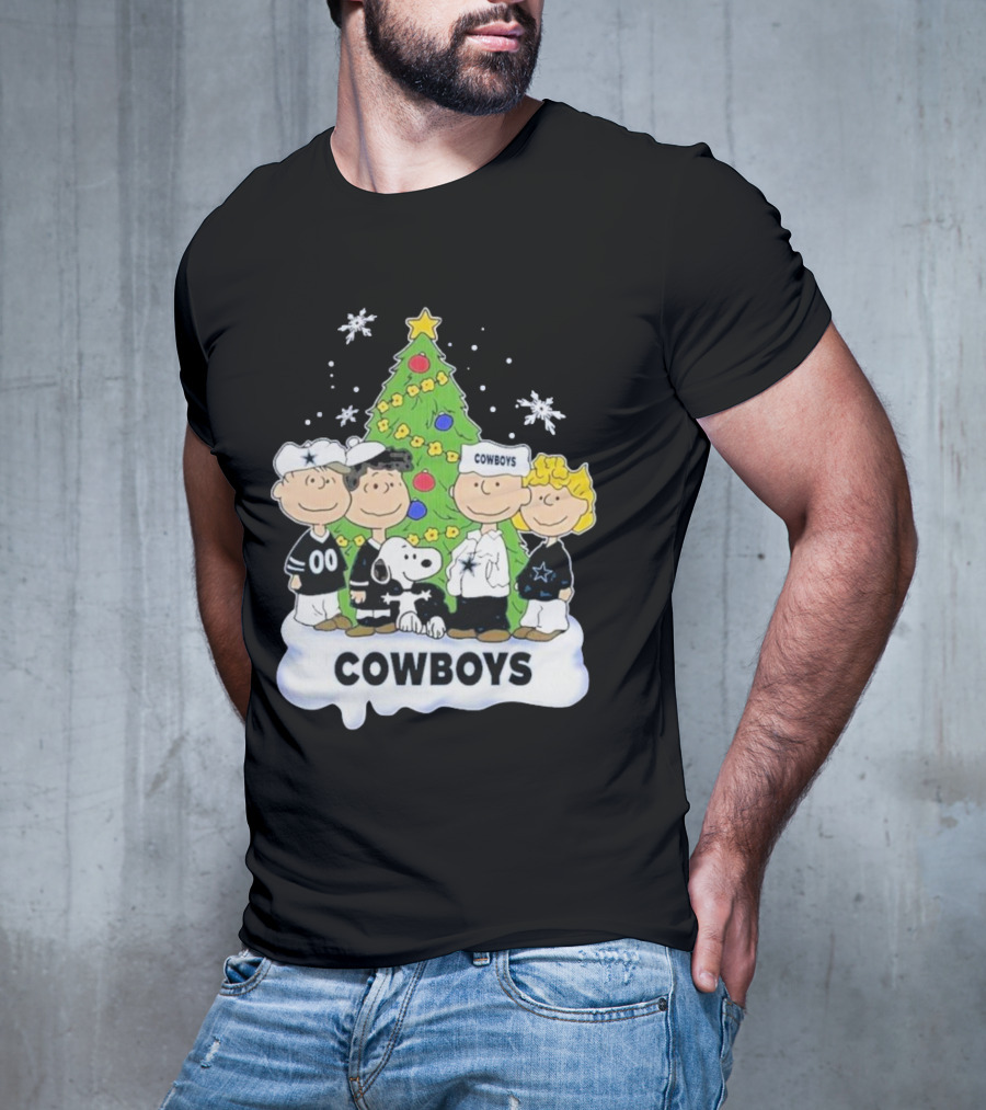Cowboys Christmas With Snoopy And Peanuts Friends Holiday Tree T-Shirt