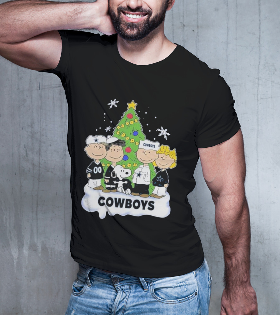 Cowboys Christmas With Snoopy And Peanuts Friends Holiday Tree T-Shirt