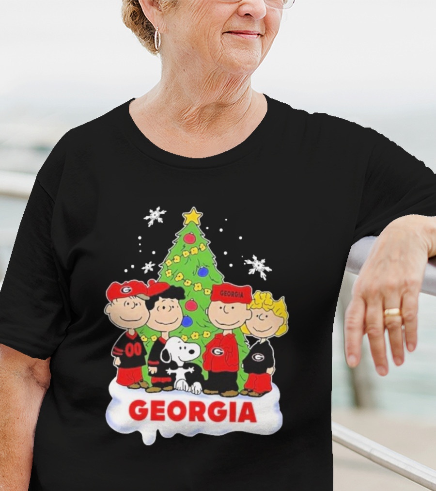 Georgia Bulldogs Snoopy And Friends Christmas T-Shirt