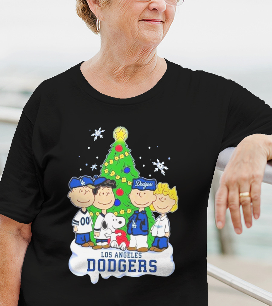 Los Angeles Dodgers Christmas With Snoopy And Peanuts Characters T-Shirt
