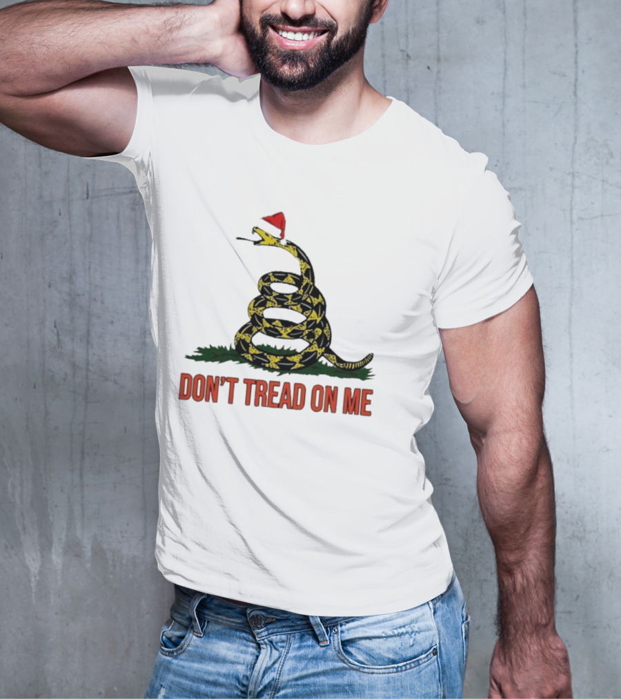 Don’t Tread On Me Christmas Santa Hat Gadsden Flag T-Shirt