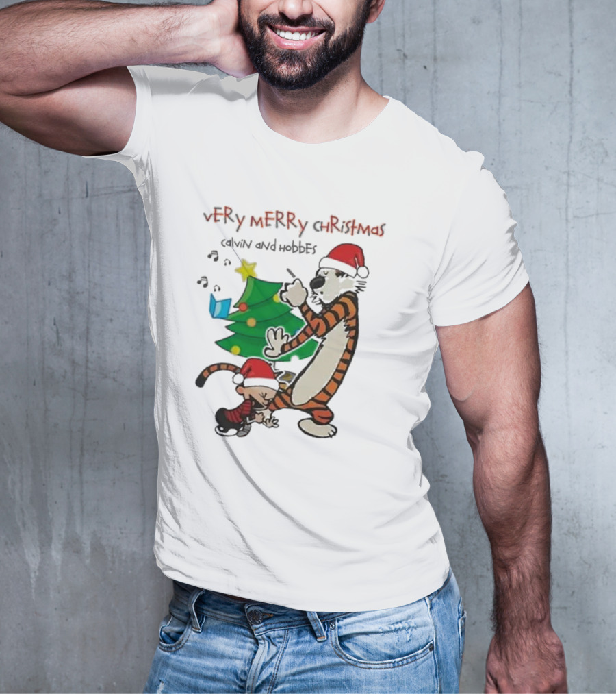 VErY MERRY ChrIStmAS Calvin And Hobbes Santa Hats Christmas Tree Dance T-Shirt