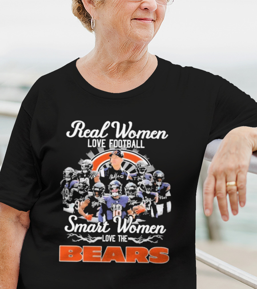 Real Women Love Football Smart Women Love The Bears T-Shirt