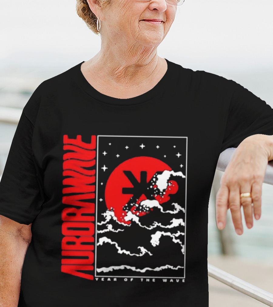 Aurora Wave Year Of The Wave Red Sun Clouds Stars T-Shirt