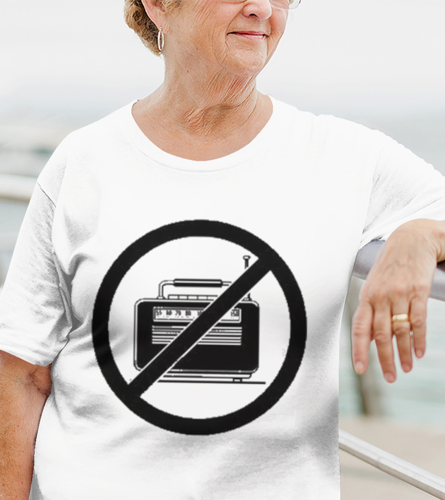 The Kay Settes Starring Butchers Blind No Radio T-Shirt