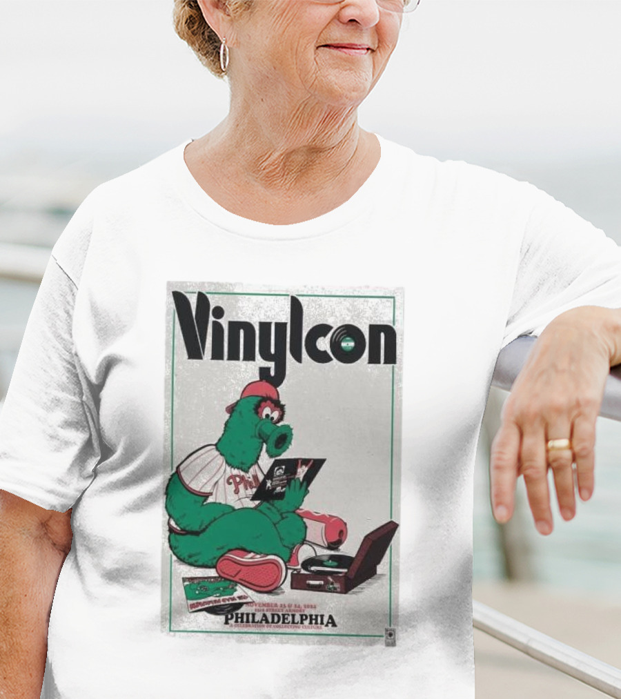Vinylcon Philadelphia Phillies Mascot At 23rd St Armory Listening On Turntable T-Shirt