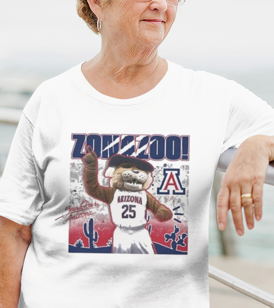 Arizona Wildcats Zona Zoo Wilbur Mascot Desert Scene T-Shirt