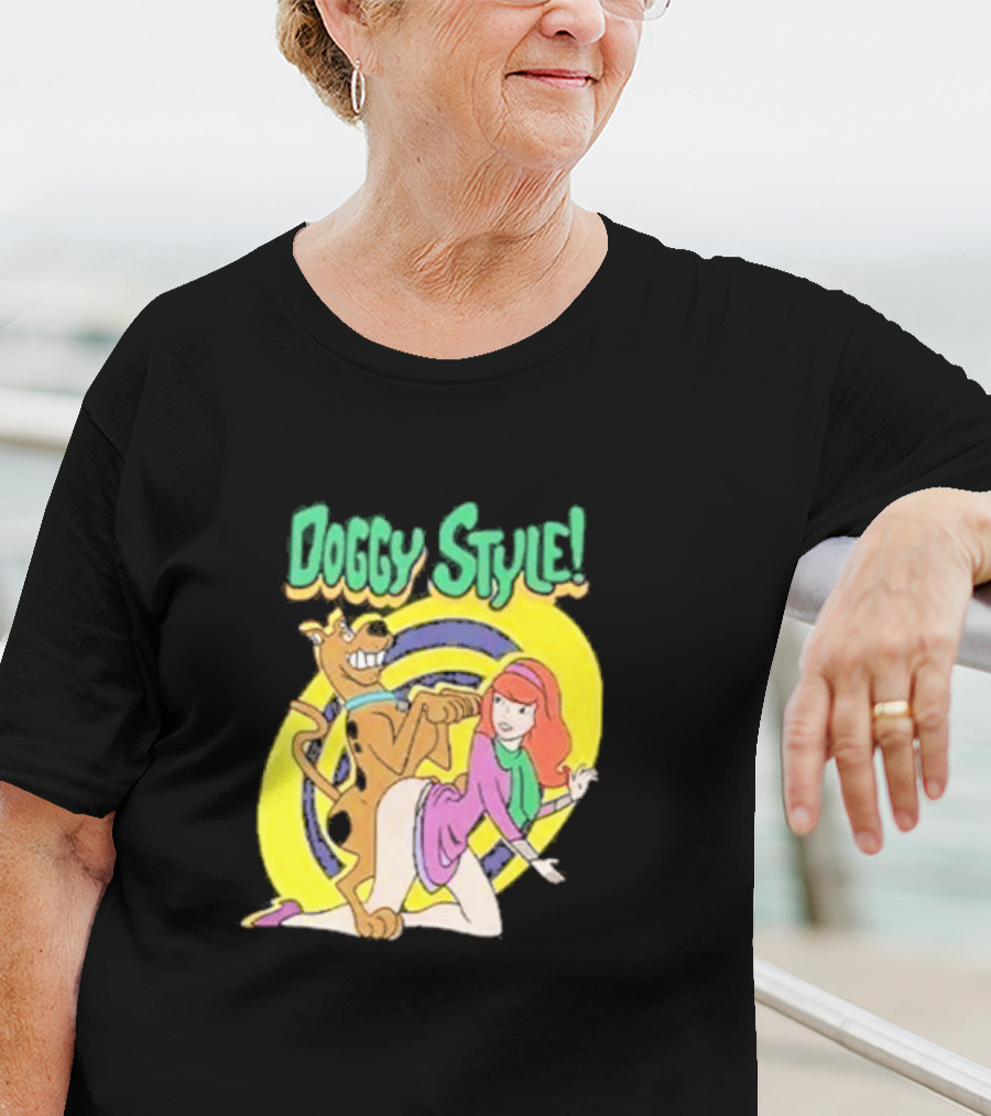 Scooby-Doo Doggy Style Daphne T-Shirt