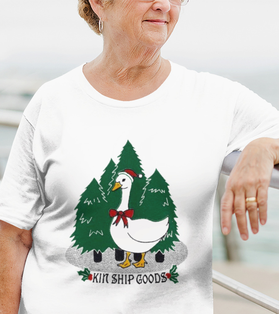 Kin Ship Goods Santa Claus Duck Christmas Trees Merry Christmas T-Shirt
