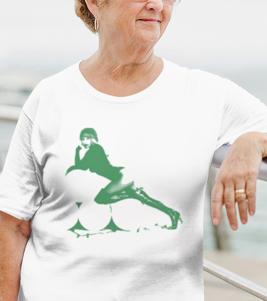 1Wish Ava Max Christmas Iconic Green Festive T-Shirt