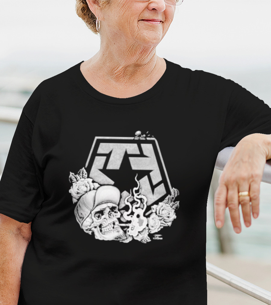 Tribal Gear Chuey Smoke Skull With Smoke And Roses T-Shirt