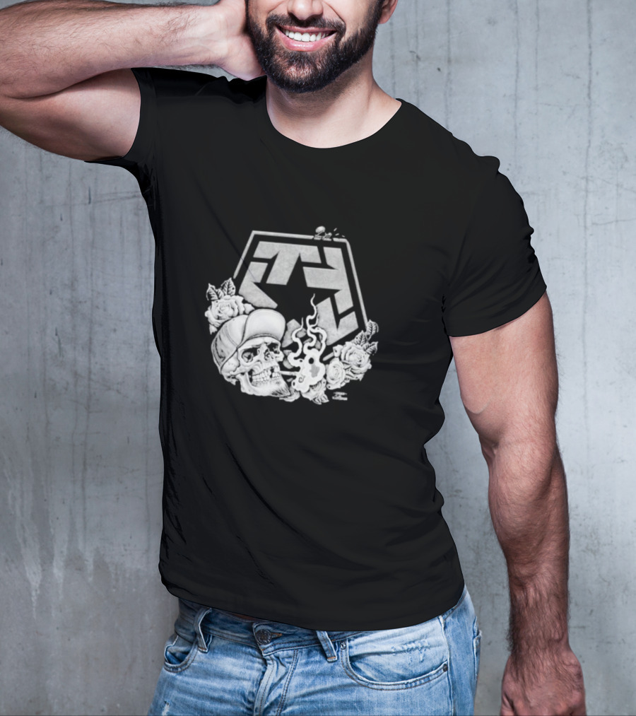 Tribal Gear Chuey Smoke Skull With Smoke And Roses T-Shirt