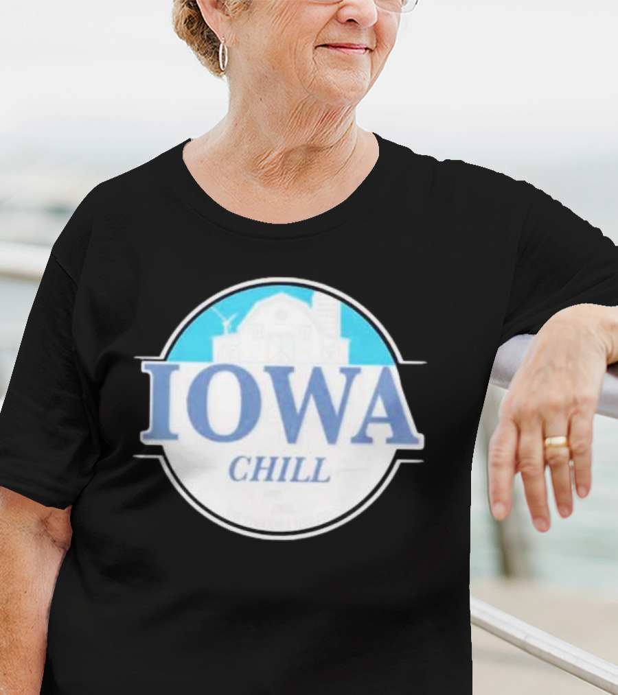 Iowa Chill Barn Windmill Circle T-Shirt