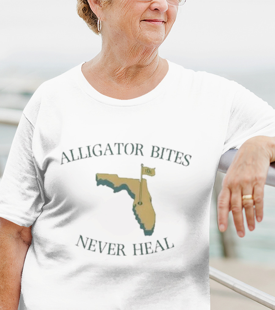 ALLIGATOR BITES NEVER HEAL FLORIDA MAP FLAG T-Shirt
