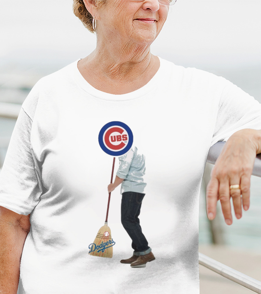 Chicago Cubs Sweeping Los Angeles Dodgers Meme T-Shirt
