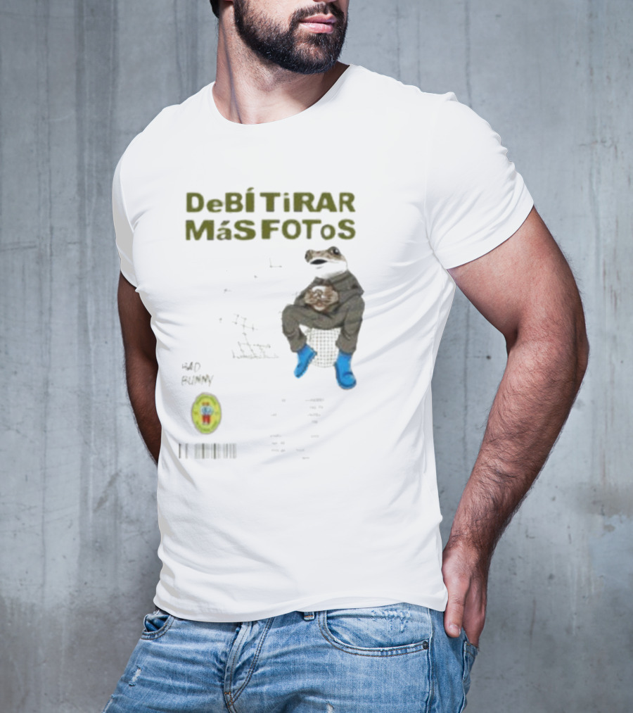 DeBI TiRAR MaS FOToS Bad Bunny 2025 Frog Sitting Blue Boots T-Shirt