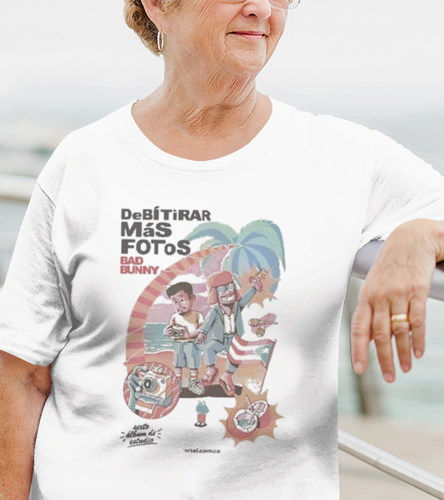Debí Tirar Más Fotos Bad Bunny Isla Magica Palm Trees Tropical Vibes T-Shirt